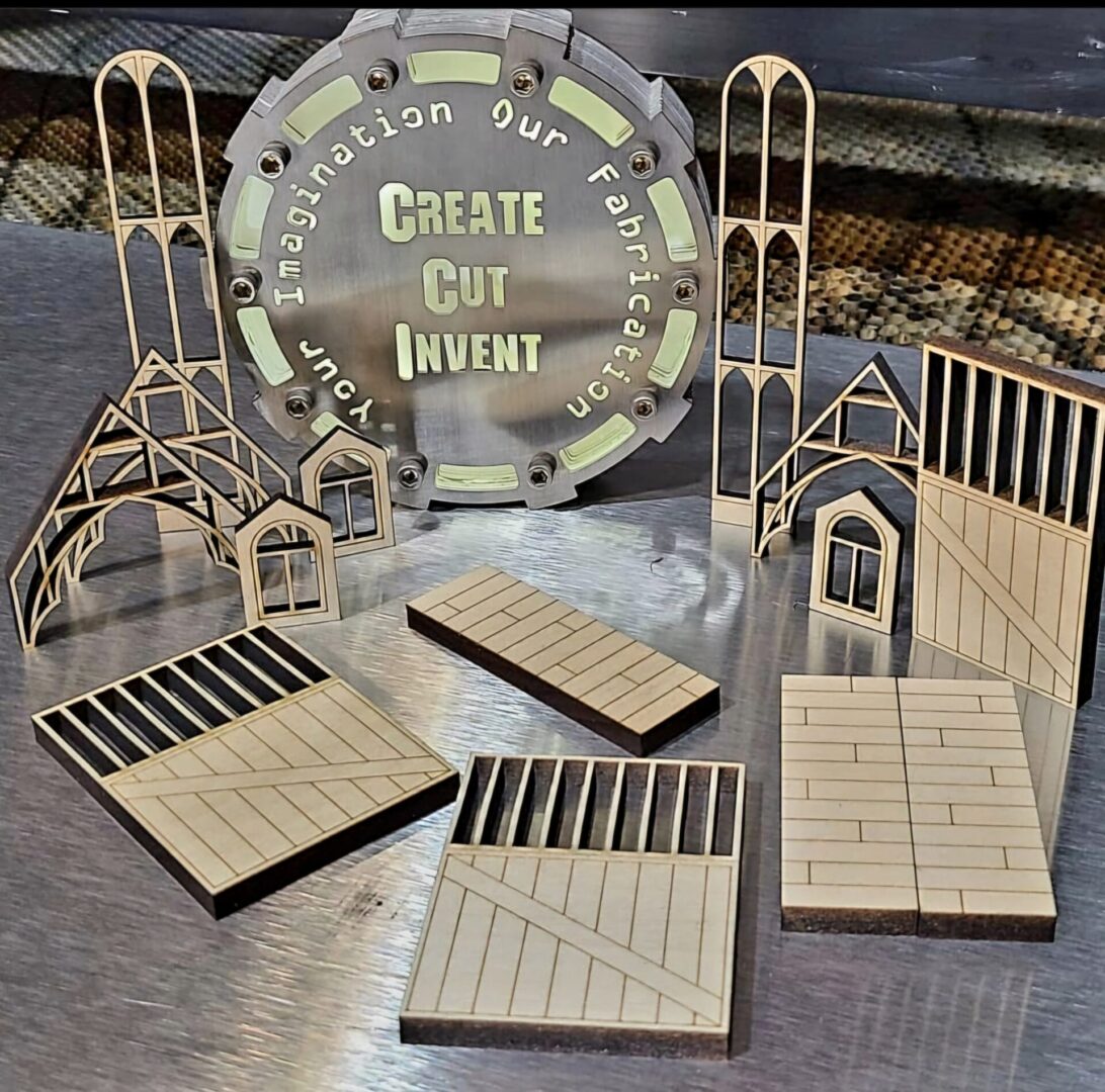 Thin wood cutting and engraving Thin wood cutting and engraving